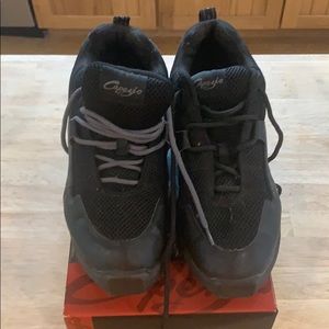 Size 10 Capezio Dansneaker